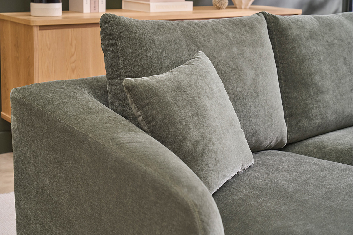 Canap� d'angle gauche 3 places en tissu effet velours vert kaki et m�tal noir JERRY