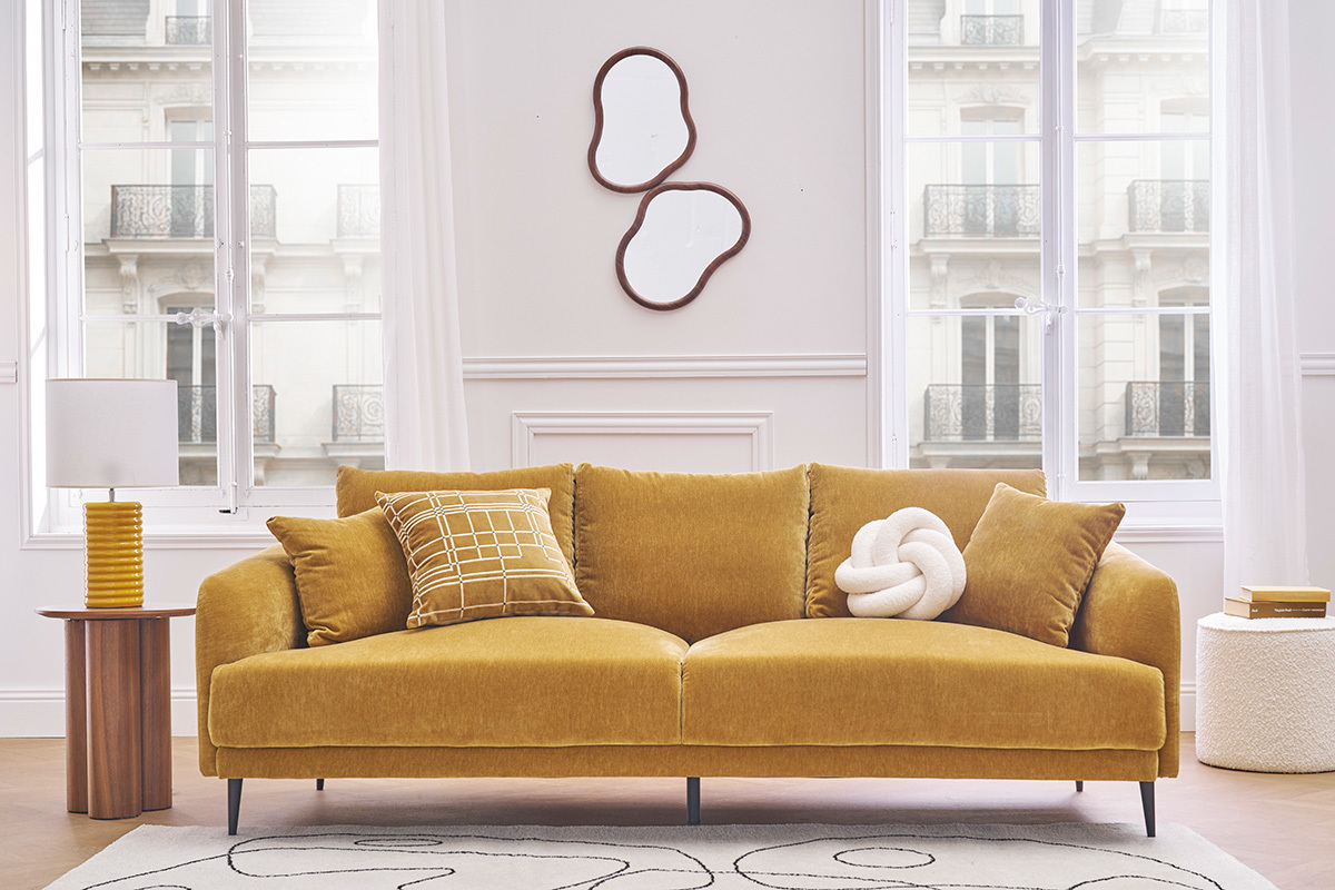 Canap� design 3 places en tissu effet velours jaune curry et m�tal noir JERRY