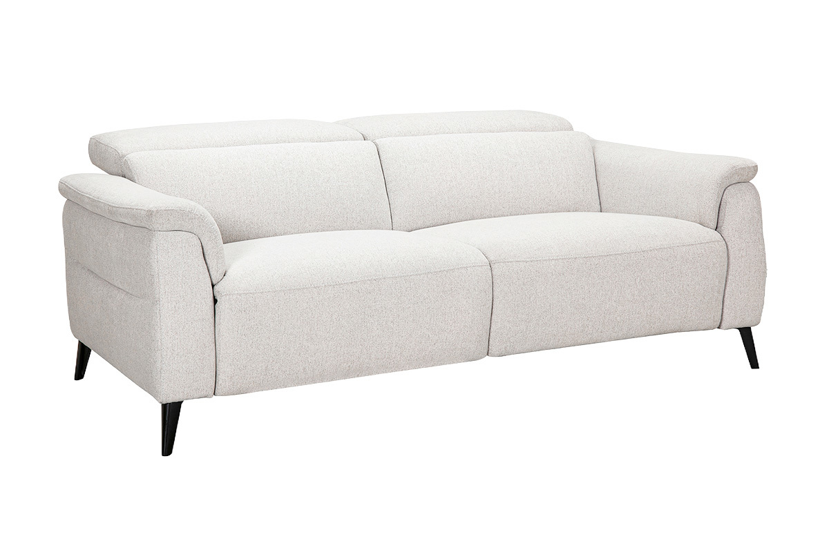 Canap� �lectrique 3 places beige avec t�ti�res ajustables et repose-pieds, vue de 3/4.