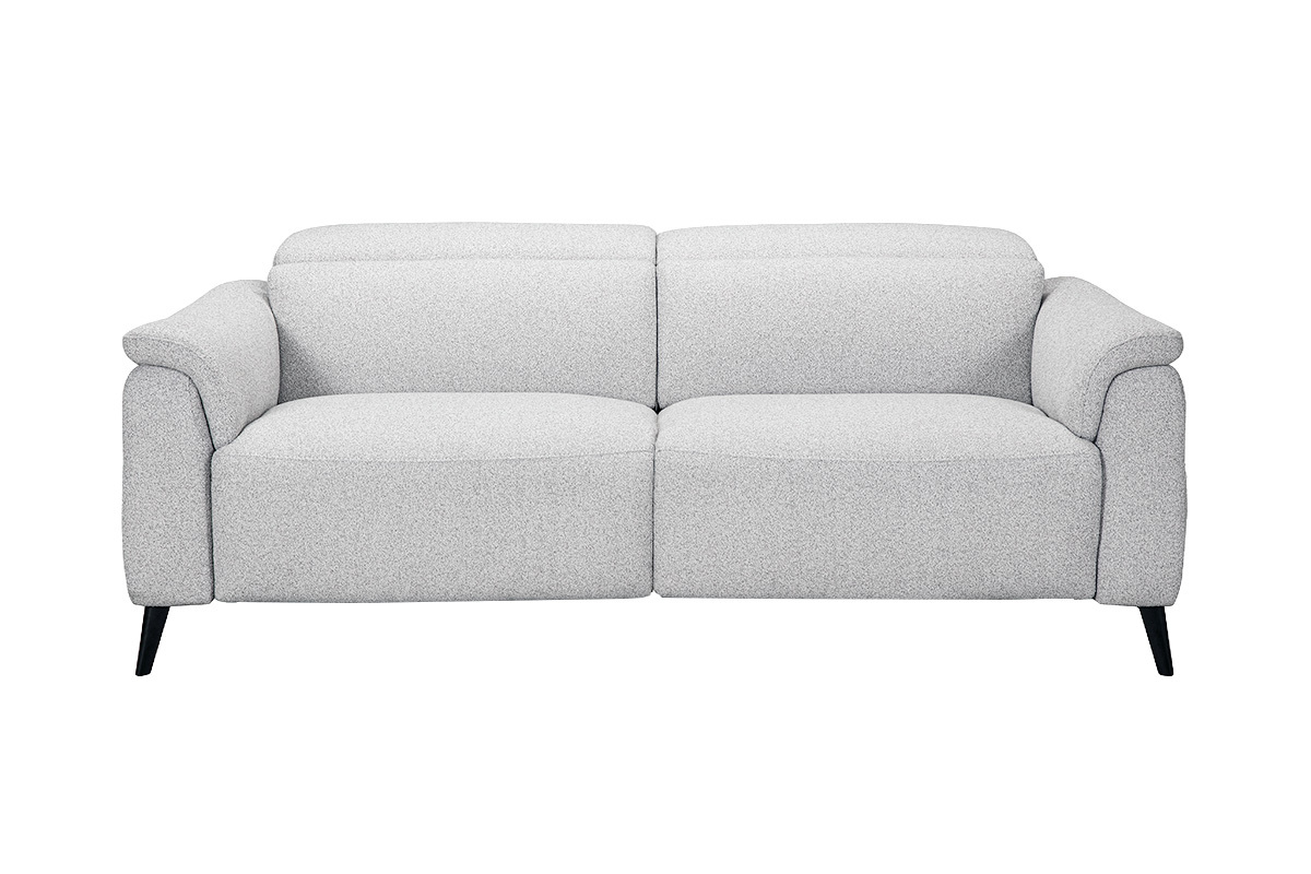 Canap� �lectrique 3 places gris clair avec t�ti�res ajustables et repose-pieds, vue de face.