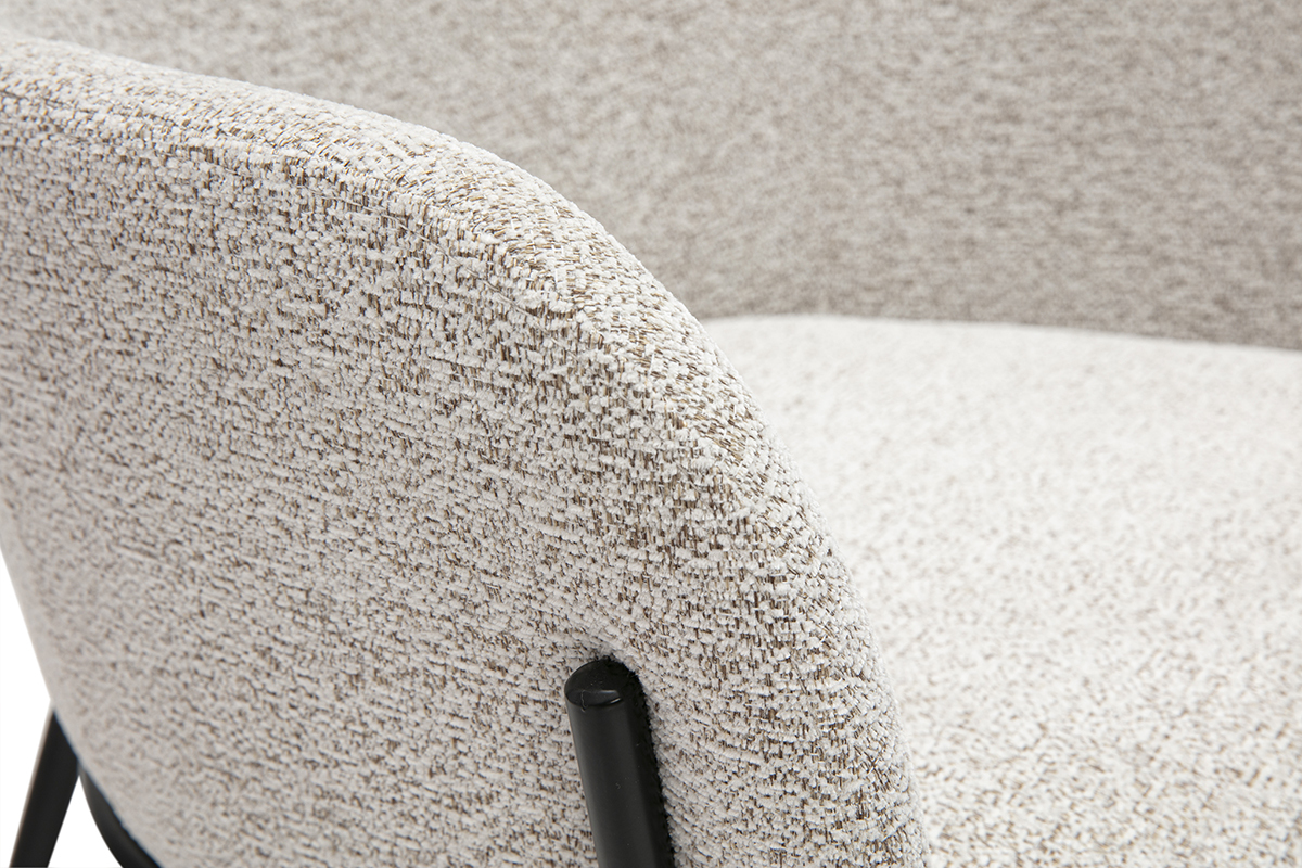 Zoom tissu sur chaise beige
