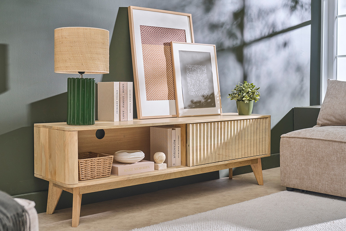 Meuble TV en bois clair manguier massif avec porte coulissante L160 cm ALDA