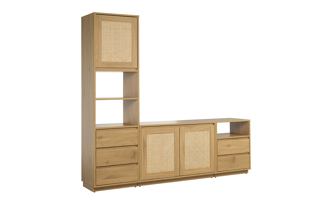 Meuble TV en bois clair avec cannage rotin, vue de 3/4.