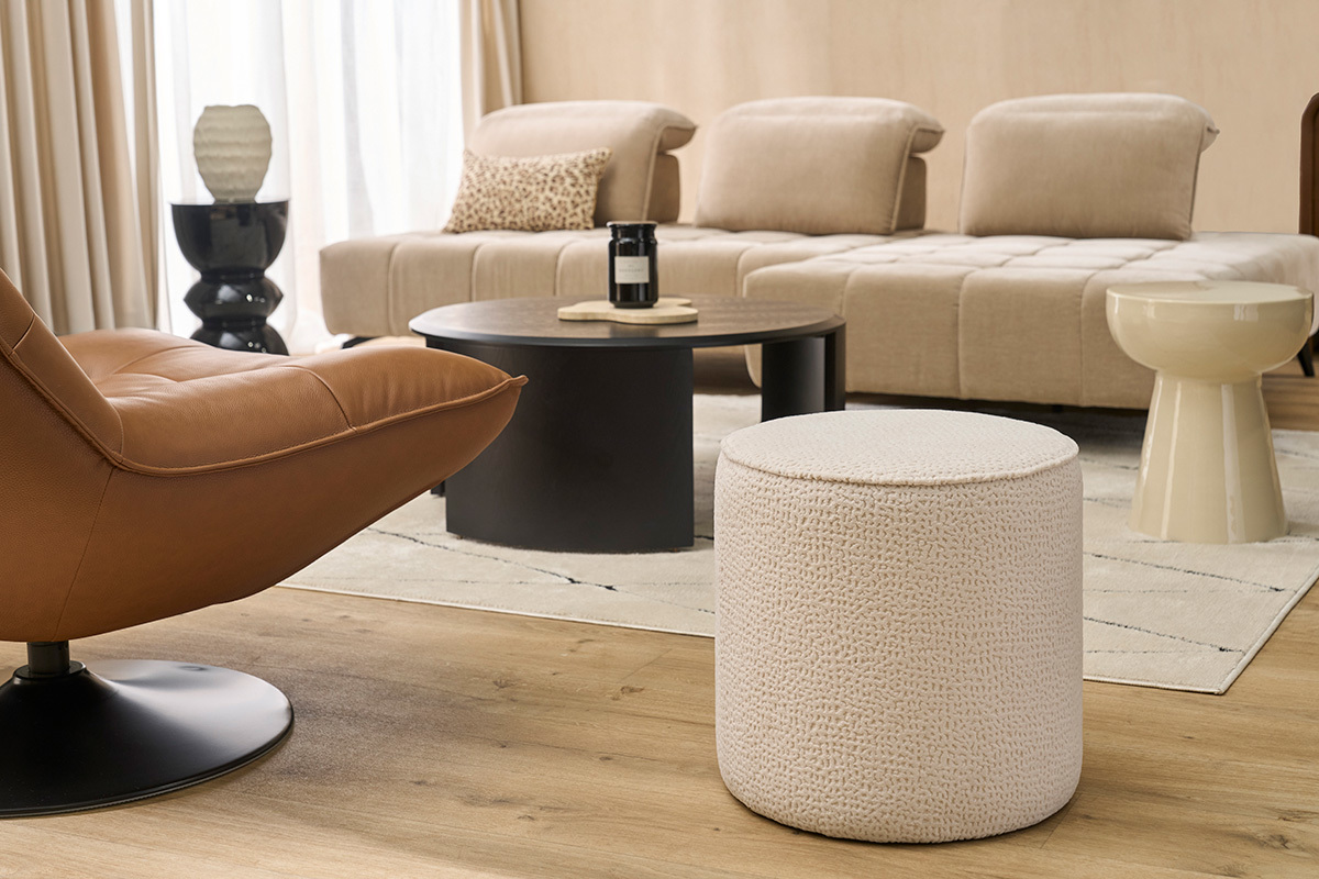 Pouf rond en tissu effet velours textur� �cru � motifs D40 cm WANGA