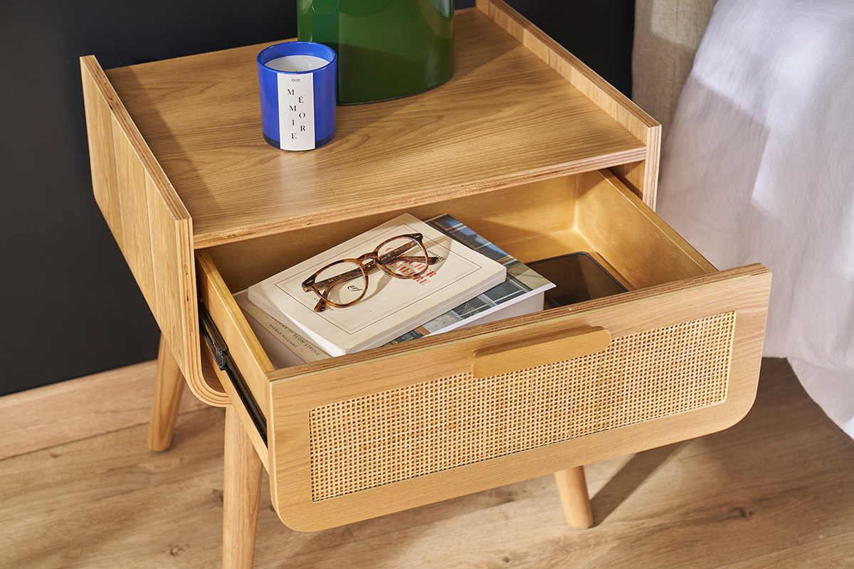 Table de chevet avec tiroir en bois clair fr�ne et cannage rotin ATH�NE