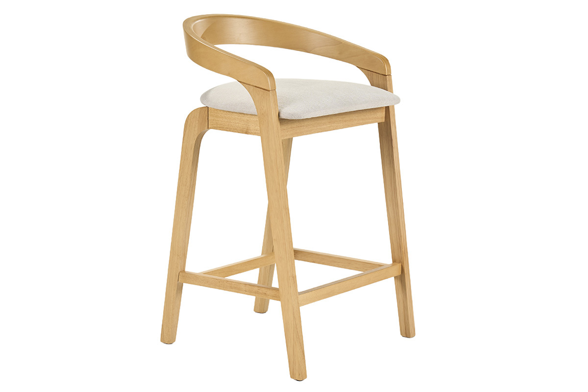 Tabouret de bar en bois clair avec assise en tissu beige, vue de 3/4.
