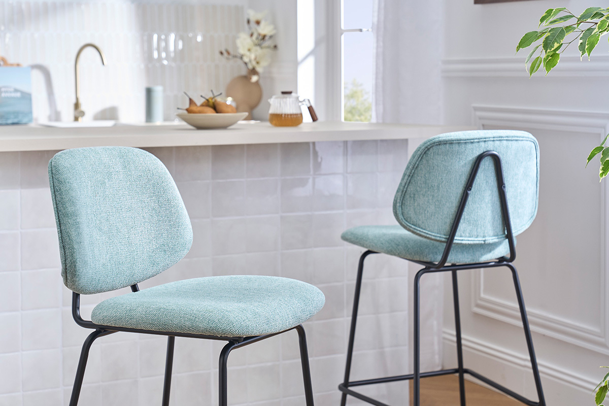 Tabourets de bar en tissu effet velours textur� vert c�ladon et m�tal H66.5 cm BARNET (lot de 2)