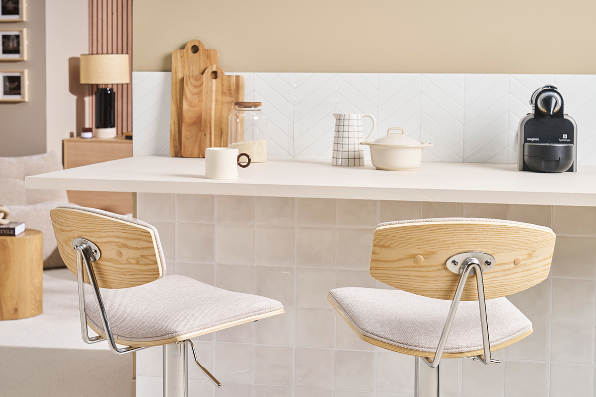 VASCO Tabourets de bar design r�glables en tissu effet velours textur� beige et m�tal ( lot de 2 )